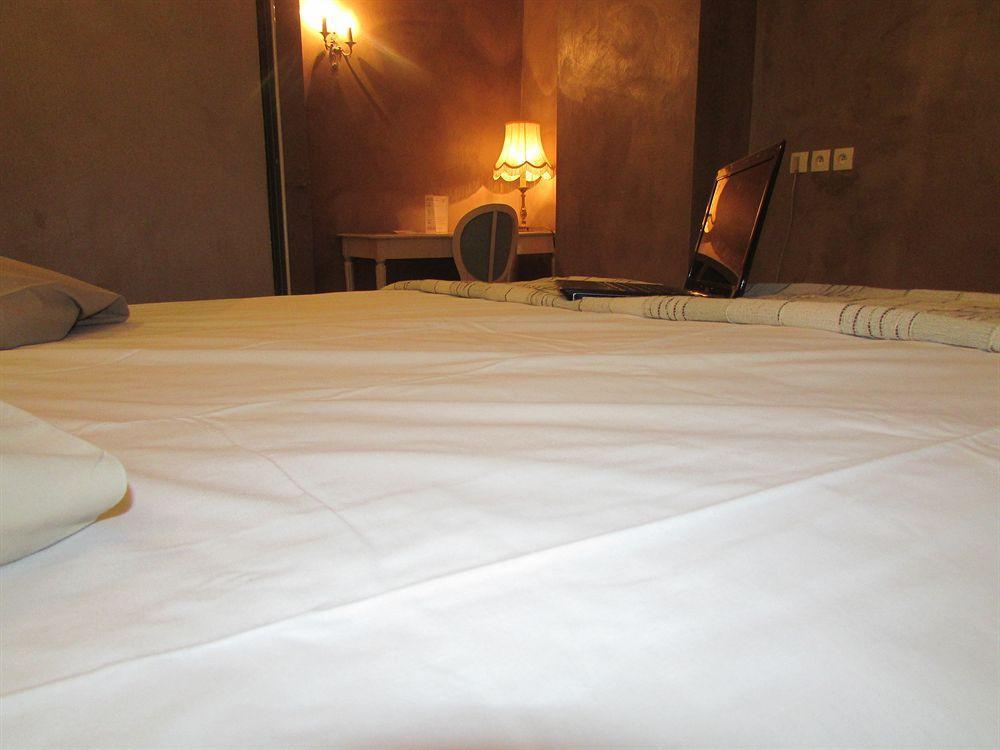 Empire Hotel Nimes Ngoại thất bức ảnh