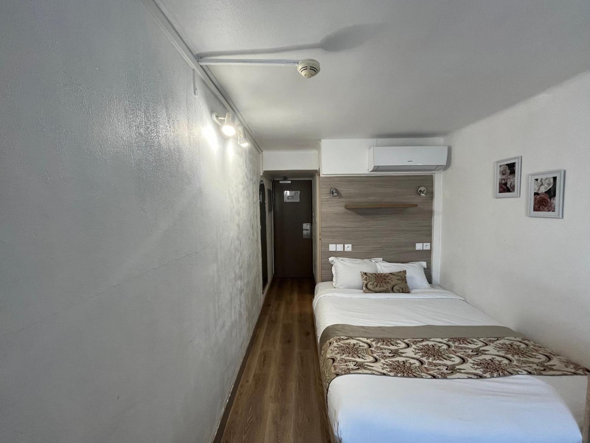 Empire Hotel Nimes Ngoại thất bức ảnh