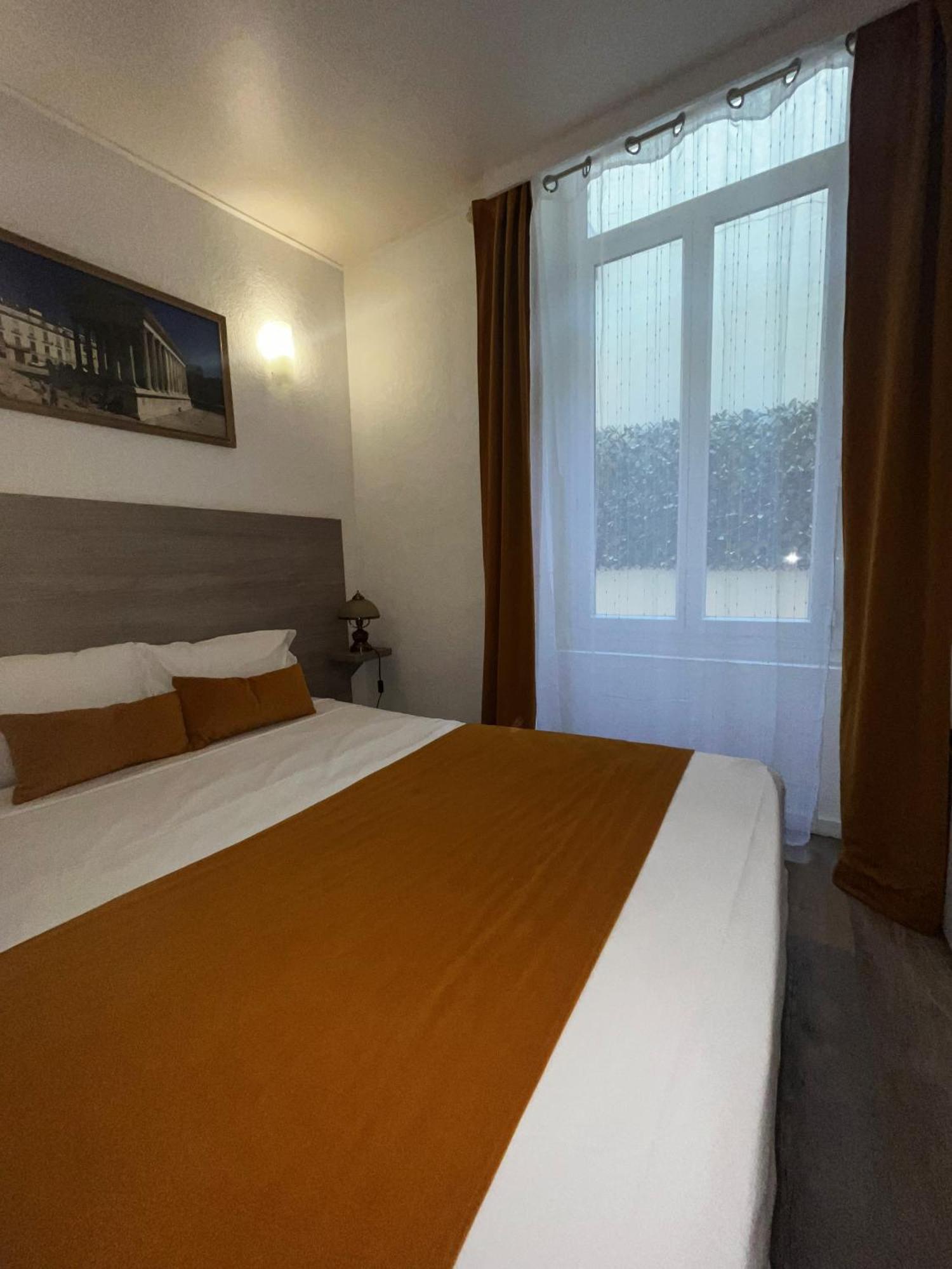 Empire Hotel Nimes Ngoại thất bức ảnh