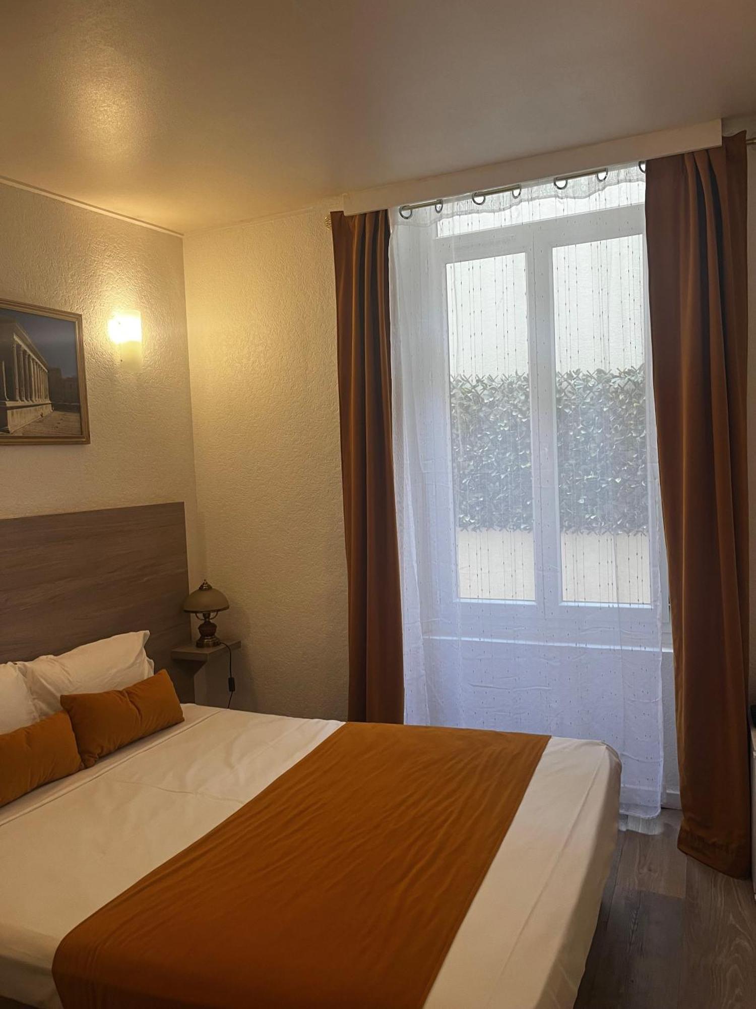 Empire Hotel Nimes Ngoại thất bức ảnh