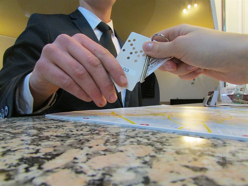 Empire Hotel Nimes Ngoại thất bức ảnh